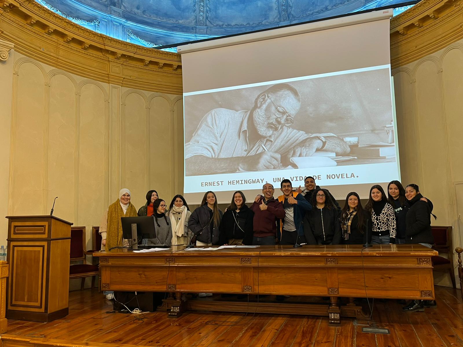 La Pamplona de Hemingway: excursión del alumnado de Literatura Universal del IES Valle del Ebro